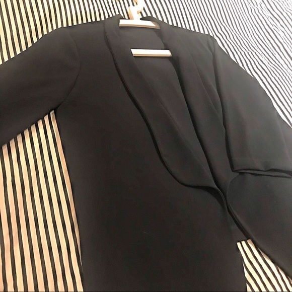 ** 2 for $40 ** BLACK Le Lis Drape Blazer - Picture 4 of 9